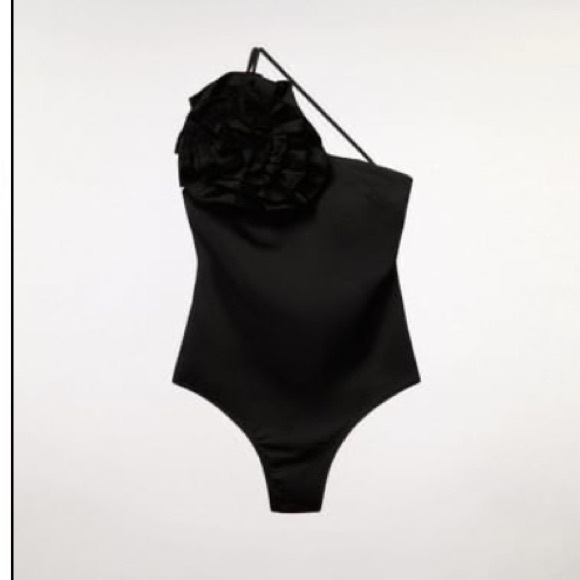 Zara black swimsuit with large flower - Picture 6 of 12